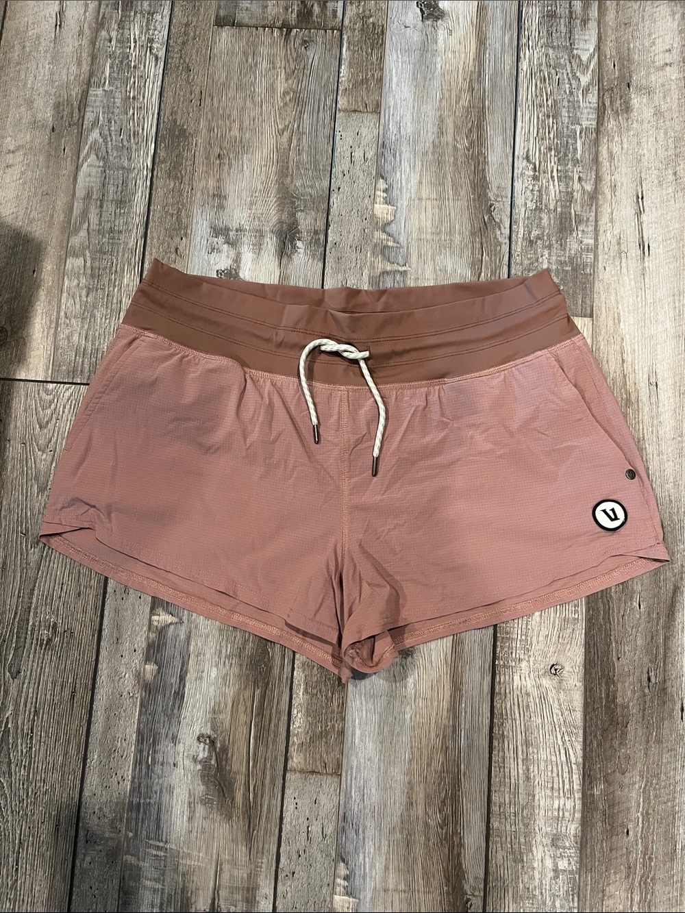Vuori Shorts
